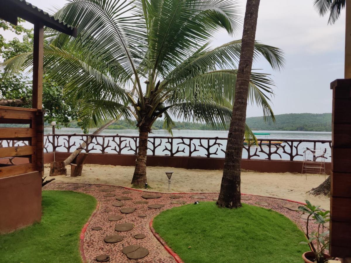 Breezywood Resort Mālvan Kültér fotó